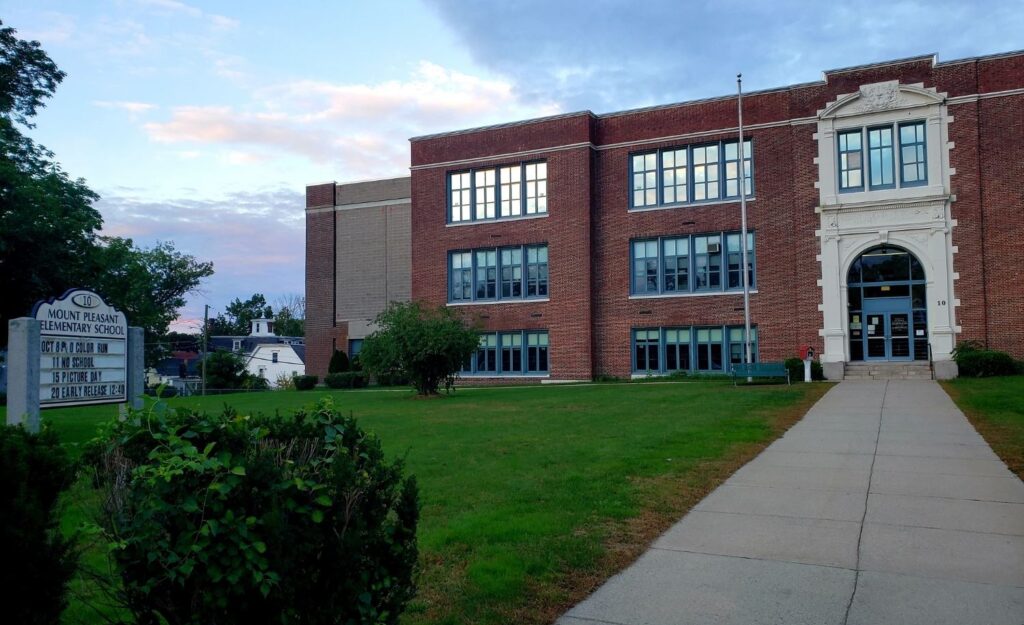 Arabic Interpreter/Translator Nashua School District منحة